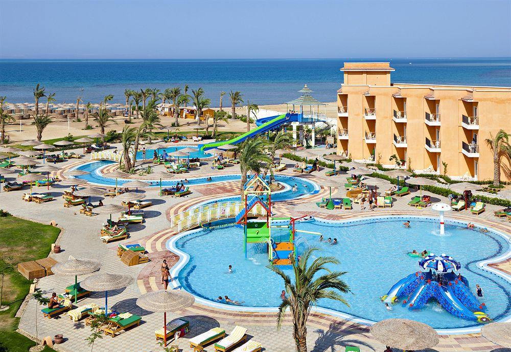 Beach resort 4 хургада. Хургада Хилтон Бич Резорт. Long Beach Resort Hurghada 4. Три Корнерс Санни Бич Резорт Хургада. Хургада Хилтон Лонг Бич 4.